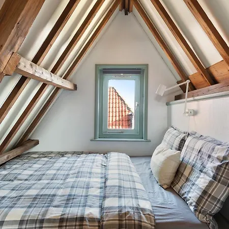 Apartement 1586 *